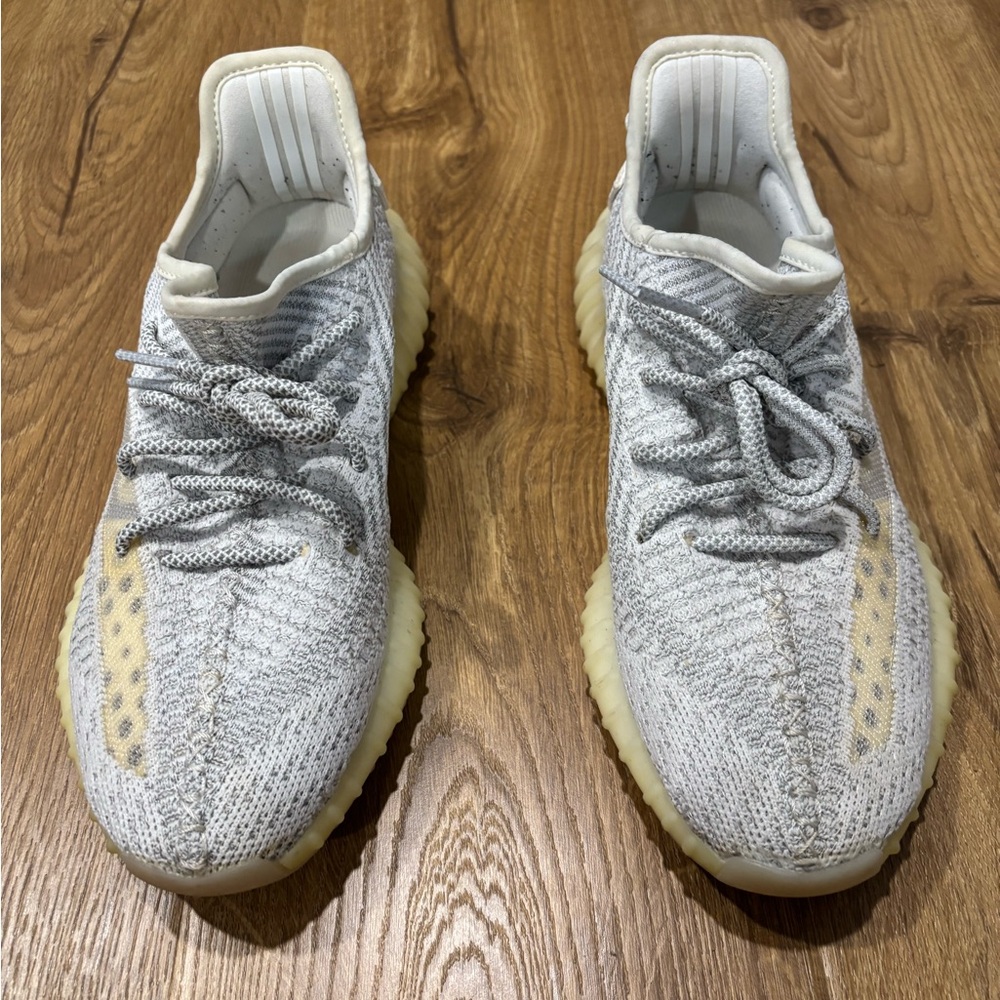 Yeezy Boost Static Reflective Size 9